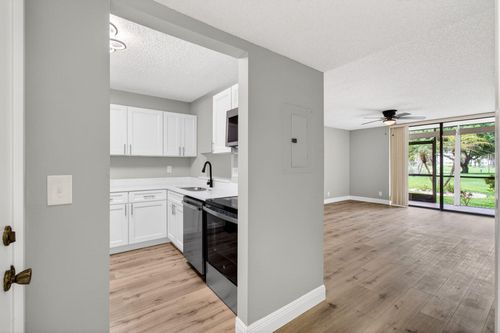 109-5340 Las Verdes Cr Las Verdes Cir, Delray Beach, FL, 33484-9145 | Card Image