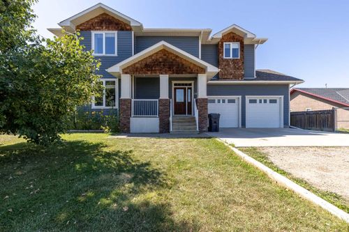 245 6 Street, Stirling, AB, T0K2E0 | Card Image