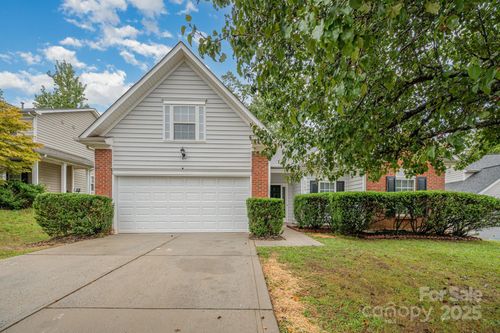 6043 Shining Oak Ln, Charlotte, NC, 28269-0001 | Card Image