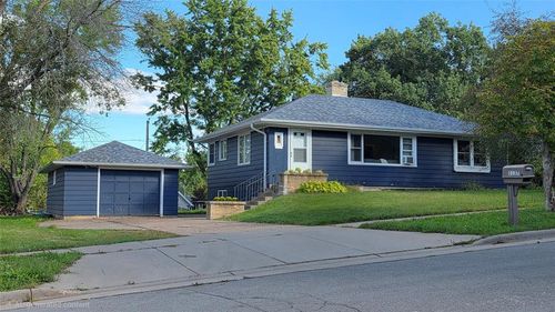 2137 14th St, Eau Claire, WI, 54703-2613 | Card Image