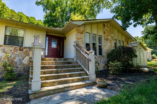 6704 Ottari Drive, Knoxville, TN, 37918 | Card Image