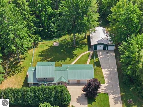2007 S Lake Mitchell Dr, Cadillac, MI, 49601-8876 | Card Image