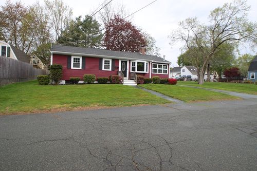 4 Simmons Ave, Whitman, MA, 02382-2160 | Card Image