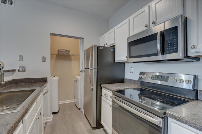 UNIT-6107 - 10764 70 Th Ave, Condo with 2 bedrooms, 2 bathrooms and null parking in SEMINOLE FL | Image 15