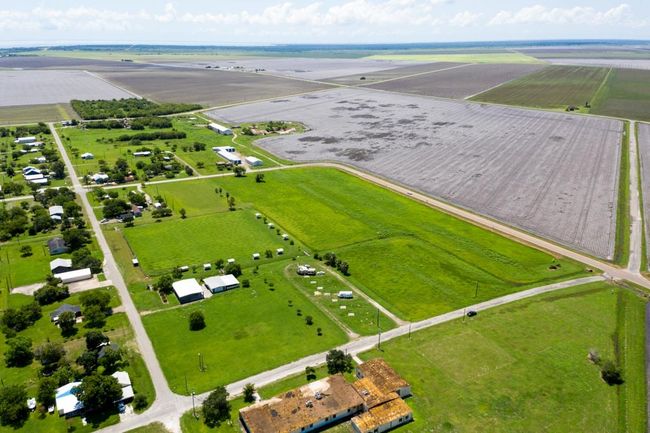 704 Hwy 239, Home with 0 bedrooms, 0 bathrooms and null parking in Austwell TX | Image 35