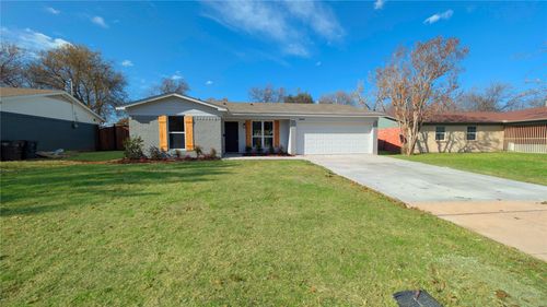 5648 De Cory Rd, Fort Worth, TX, 76134-2212 | Card Image