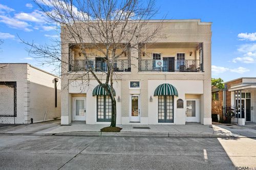 830 Main St, Baton Rouge, LA, 70802-5597 | Card Image