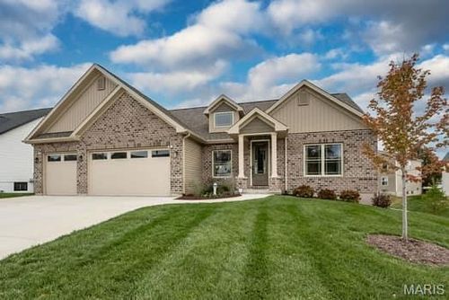 102 Prominence Point Ct, Wentzville, MO, 63385-8800 | Card Image