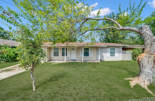 123 Westknoll Dr, San Antonio, TX, 78227-3521 | Card Image