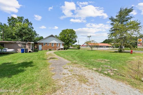 103 Top Tobacco Rd, Lake Waccamaw, NC, 28450-2219 | Card Image