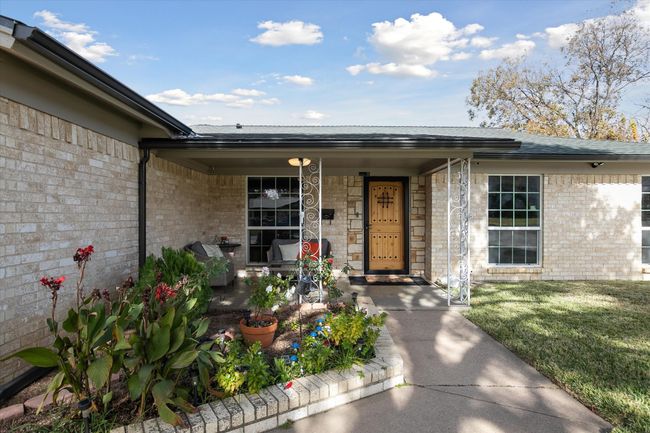 2100 Rockmoor Dr, House other with 3 bedrooms, 2 bathrooms and null parking in Edgecliff Village TX | Image 4