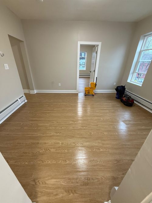 10-686 Bergen Ave, Jersey City, NJ, 07304-2647 | Card Image