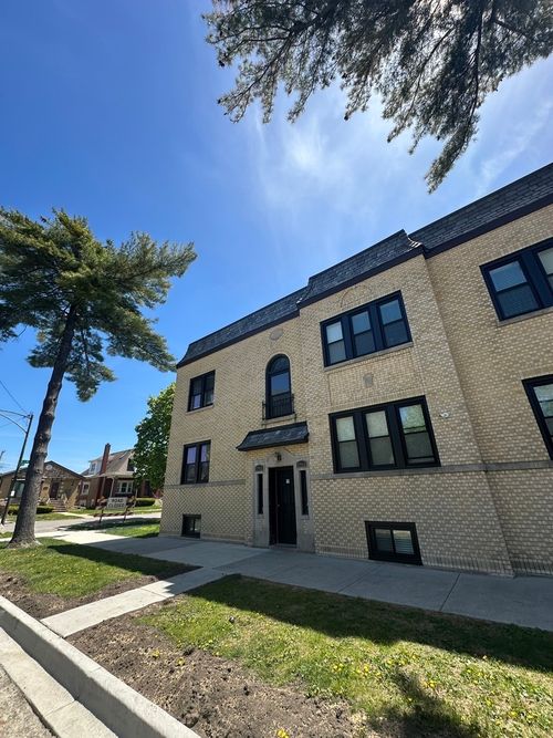 1-5703 Seminole St, Chicago, IL, 60646-6313 | Card Image