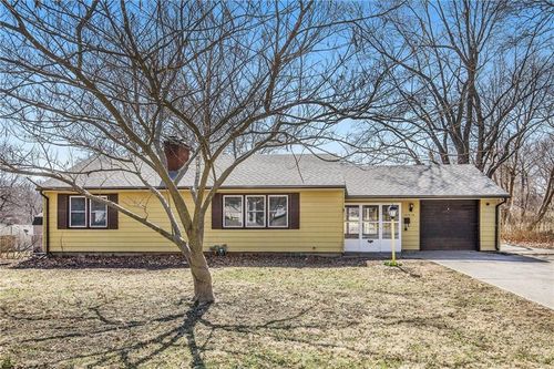 10315 E 70th Terrace, Raytown, MO, 64133 | Card Image