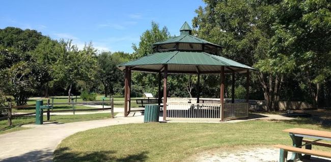 Nearby Parks & Walking Trails | Image 16