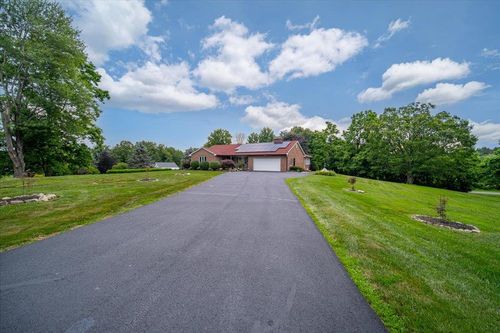 487 New Hurley Rd, Wallkill, NY, 12589-4140 | Card Image