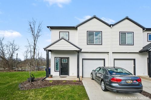 4-392 Harbor Town Ct, Holland, MI, 49423-9295 | Card Image