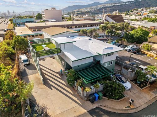 1040 13th Ave, Honolulu, HI, 96816-3638 | Card Image