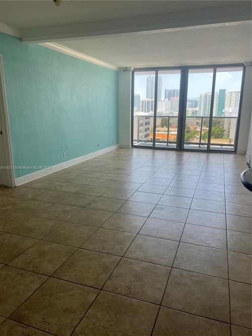 apt-900-401 69th St, Miami Beach, FL, 33141-3284 | Card Image