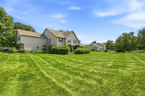 2051 Village View Dr, Yorkville, IL, 60560-9276 | Card Image