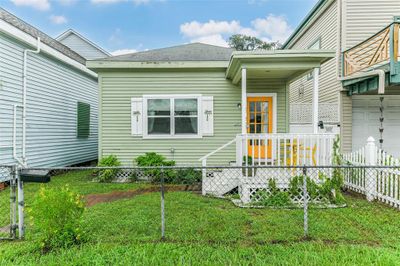 3705 Avenue O, House other with 2 bedrooms, 1 bathrooms and null parking in Galveston TX | Image 1