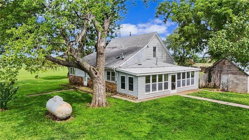 15496 Se Norton Rd, Kincaid, KS, 66039-7299 | Card Image