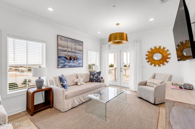 240EBeachBlvd-31 | Image 17