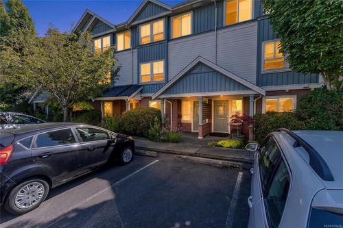 20-1019 N Park St, Victoria, BC, V8T5L4 | Card Image