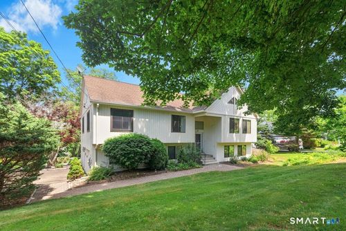30 Boulevard, Newtown, CT, 06470-1611 | Card Image