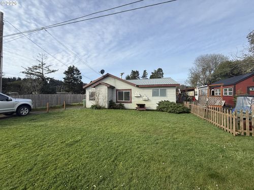 115 N 5th St, Lakeside, OR, 97449-9616 | Card Image