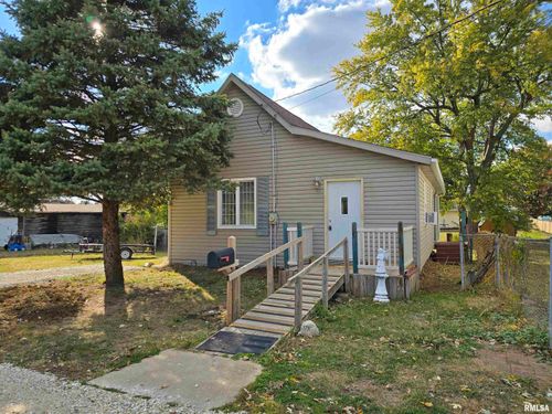 178 S Heaton St, Farmington, IL, 61531-1403 | Card Image