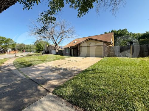 3005 Meandering Way, Bedford, TX, 76021-3814 | Card Image