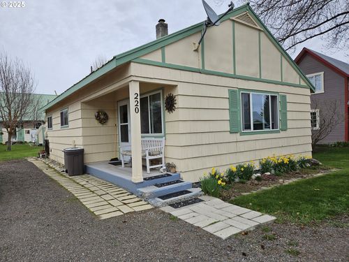 220 Kellog St, Halfway, OR, 97834-2014 | Card Image