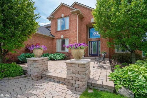 51251 Castle Mar Ct, Macomb, MI, 48042-4346 | Card Image
