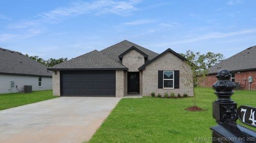 7406 N 154th East Ave, Owasso, OK, 74055-7889 | Card Image