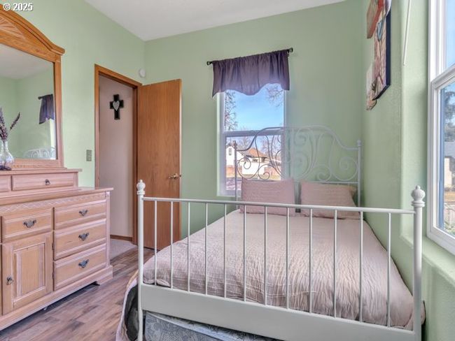 423 E Main St, House other with 5 bedrooms, 3 bathrooms and null parking in Carlton OR | Image 18