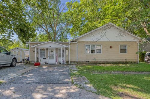 800 W 3rd St, Pittsburg, KS, 66762-4627 | Card Image