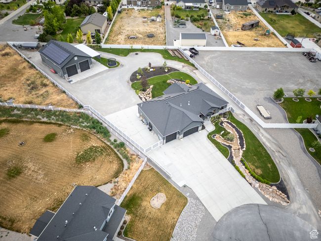 Aerial perspective of suburban area | Image 70