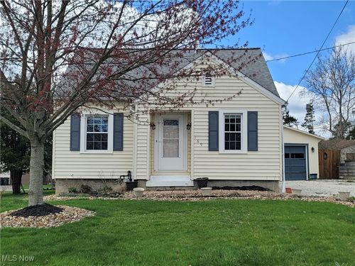 169 S Milton St, Smithville, OH, 44677-9601 | Card Image