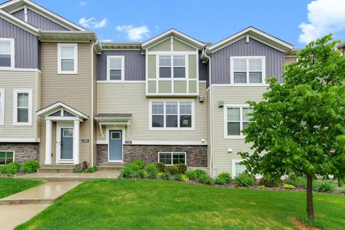2189 Gateway Hill Rd N, North Saint Paul, MN, 55109-1776 | Card Image