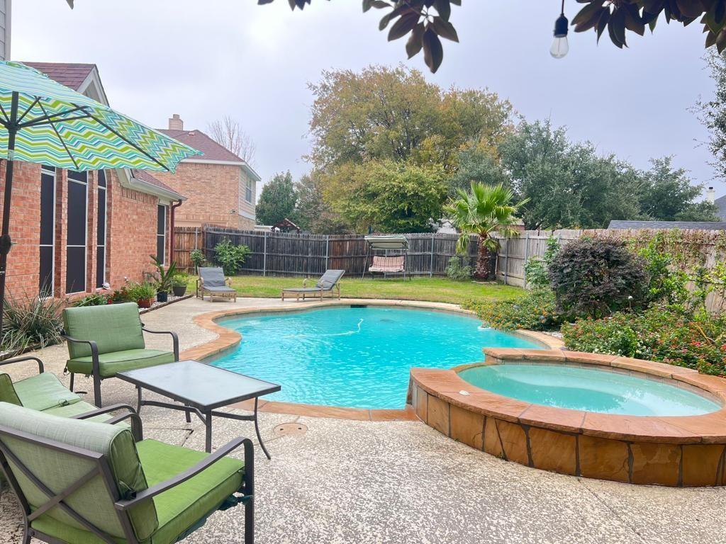 Saint Matthew Dr, Mansfield, TX 76063