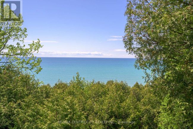 82431 Golf Course Road, House other with 3 bedrooms, 2 bathrooms and 5 parking in Ashfield-Colborne-Wawanosh (Colborne) ON | Image 16