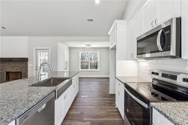 7407 Highway 136 W, House other with 3 bedrooms, 2 bathrooms and null parking in Talking Rock GA | Image 10