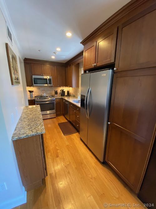 apt-4-119 Forest St, Stamford, CT, 06901-2145 | Card Image