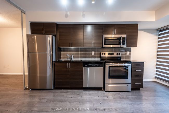 215 - 3091 Dufferin St, Condo with 1 bedrooms, 1 bathrooms and null parking in Toronto ON | Image 6