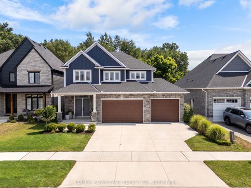94 Mill Pond Cres, Dorchester, ON, N0L1G2 | Card Image