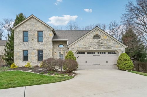 8245 Markhaven Ct, Columbus, OH, 43235-1166 | Card Image