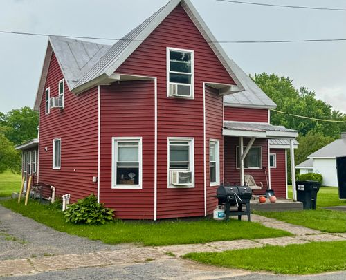 25 Spruce St, Champlain, NY, 12919-5268 | Card Image