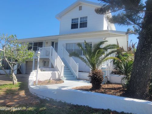 3941 S Peninsula Dr, PORT ORANGE, FL, 32127-6515 | Card Image