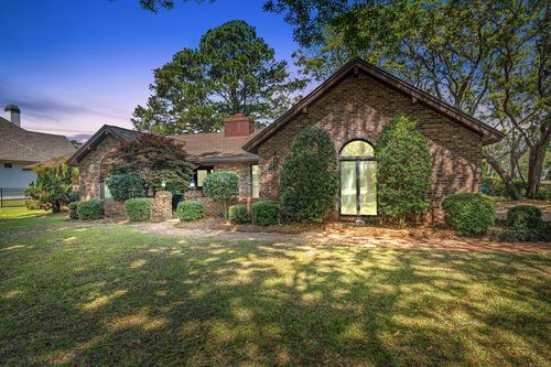 100 Sunset Cv, Niceville, FL, 32578-4316 | Card Image